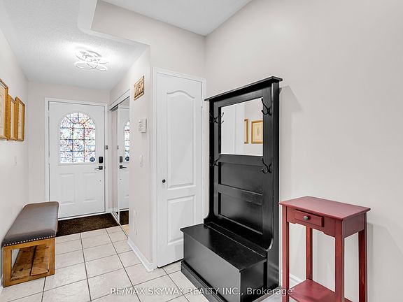 2nd image of 96 Jenkinson Way