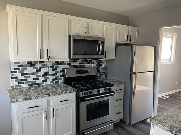 5th image of 17233 Park Ave