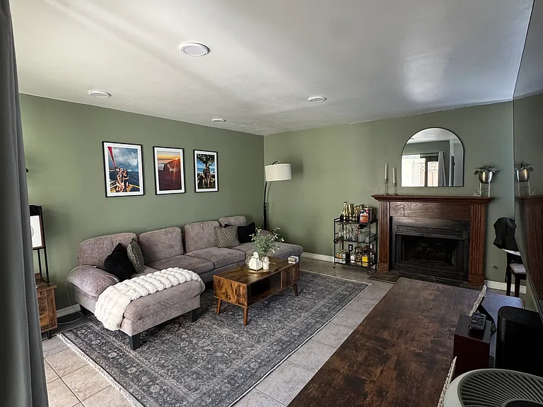 9210 Van Nuys Blvd #9 — Photo 1