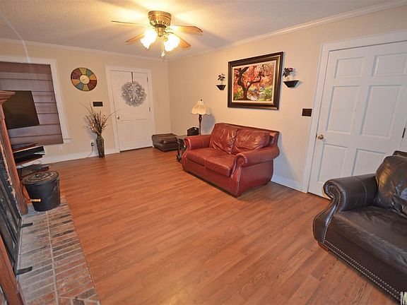 3rd image of 1996 Wild Briar Ln