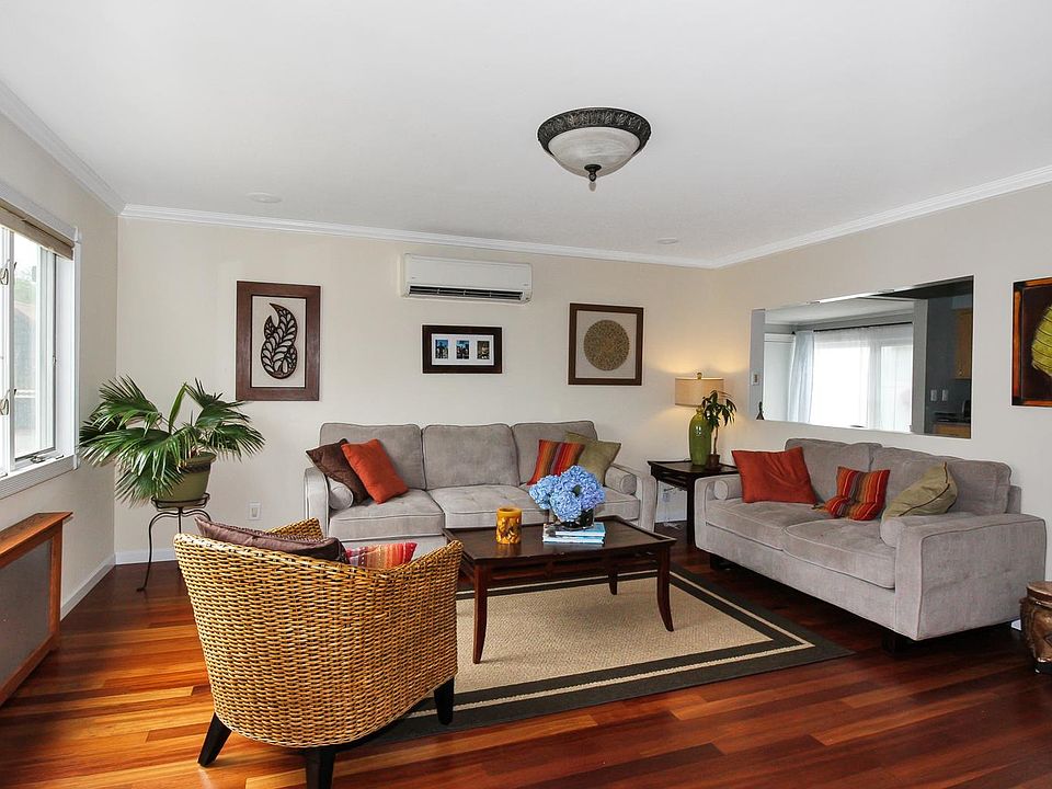 2nd image of 109 Dawn Ct