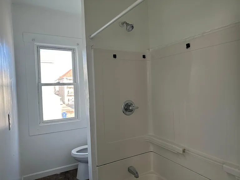 175 Phillips Ave #2 — Photo 4