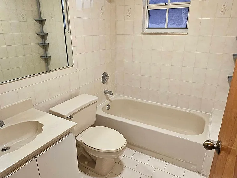 5431 SW 143rd Ave — Photo 9