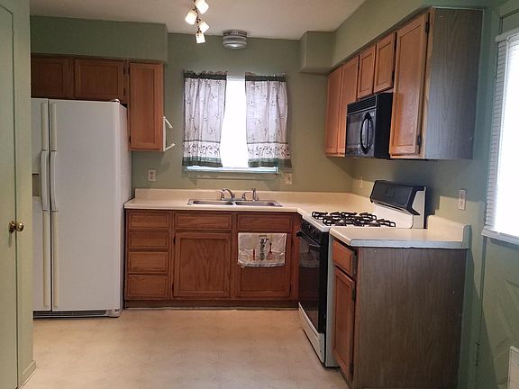4th image of 506 Lucky St
