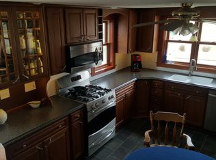 521 S Martin Ave, Clay Center, NE 68933