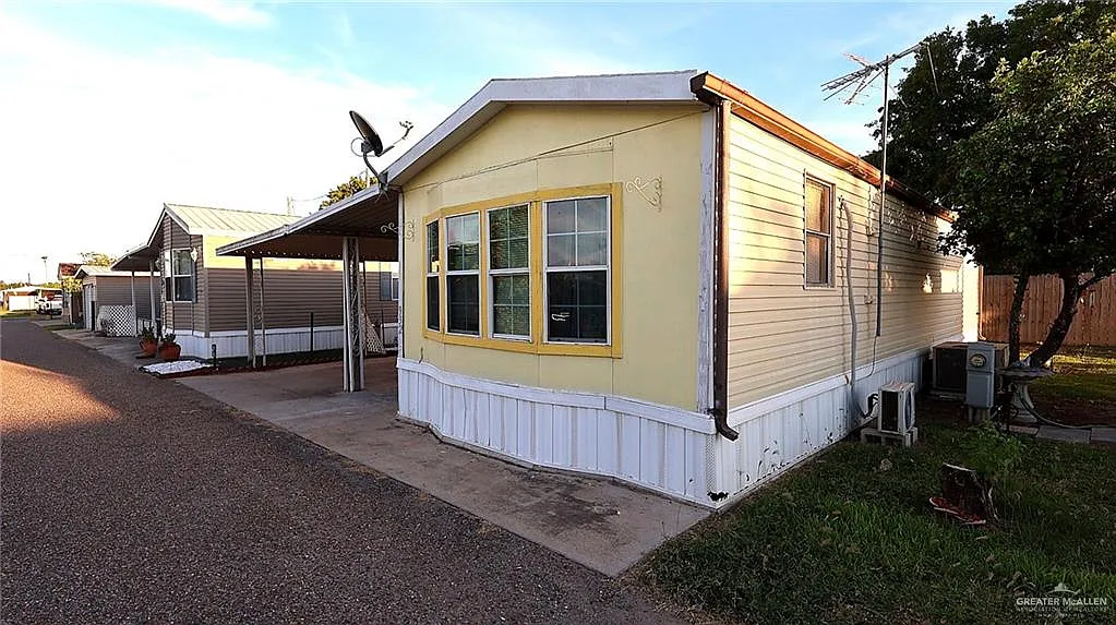 1 bed, 1.0 bath, 897 sqft, $850 — Photo 3