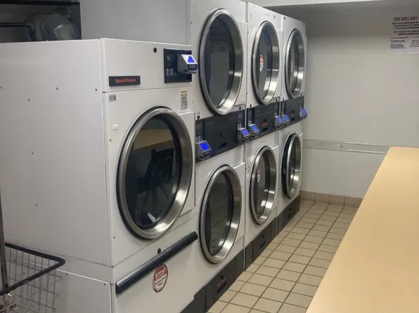 837 Washington Avenue image 10 of 14