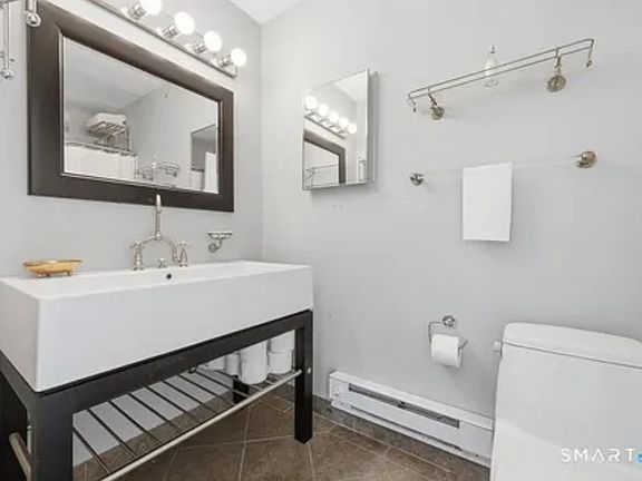 5th image of 50 Birdseye St #401