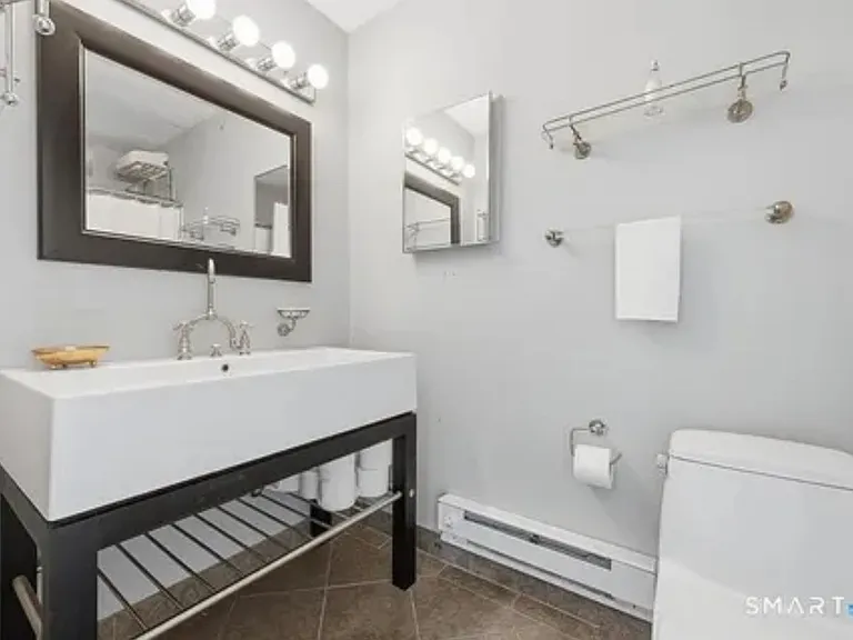 50 Birdseye St #401 — Photo 5