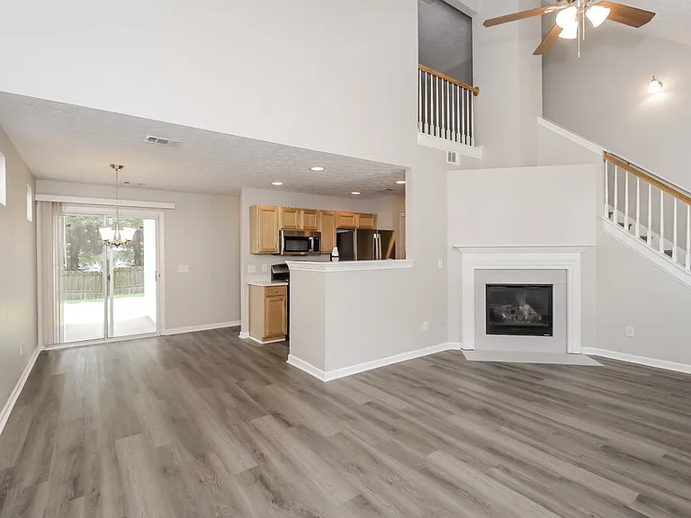 143 Oak Grove Pl — Photo 4