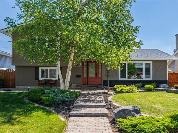 10720 W Maplecrest Rd SE, Calgary, AB T2J 1X9