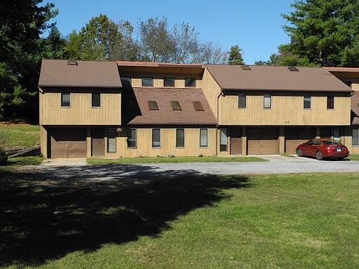 1st image of 25 Carolyn Dr APT A
