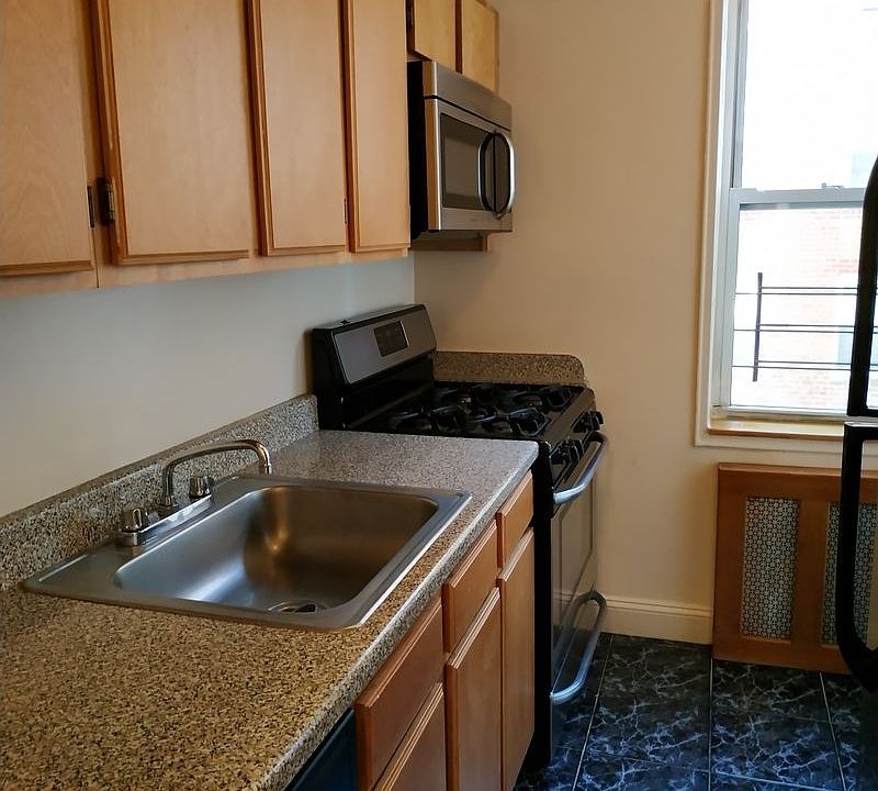 1st image of 135-10 Grand Central Pkwy #3