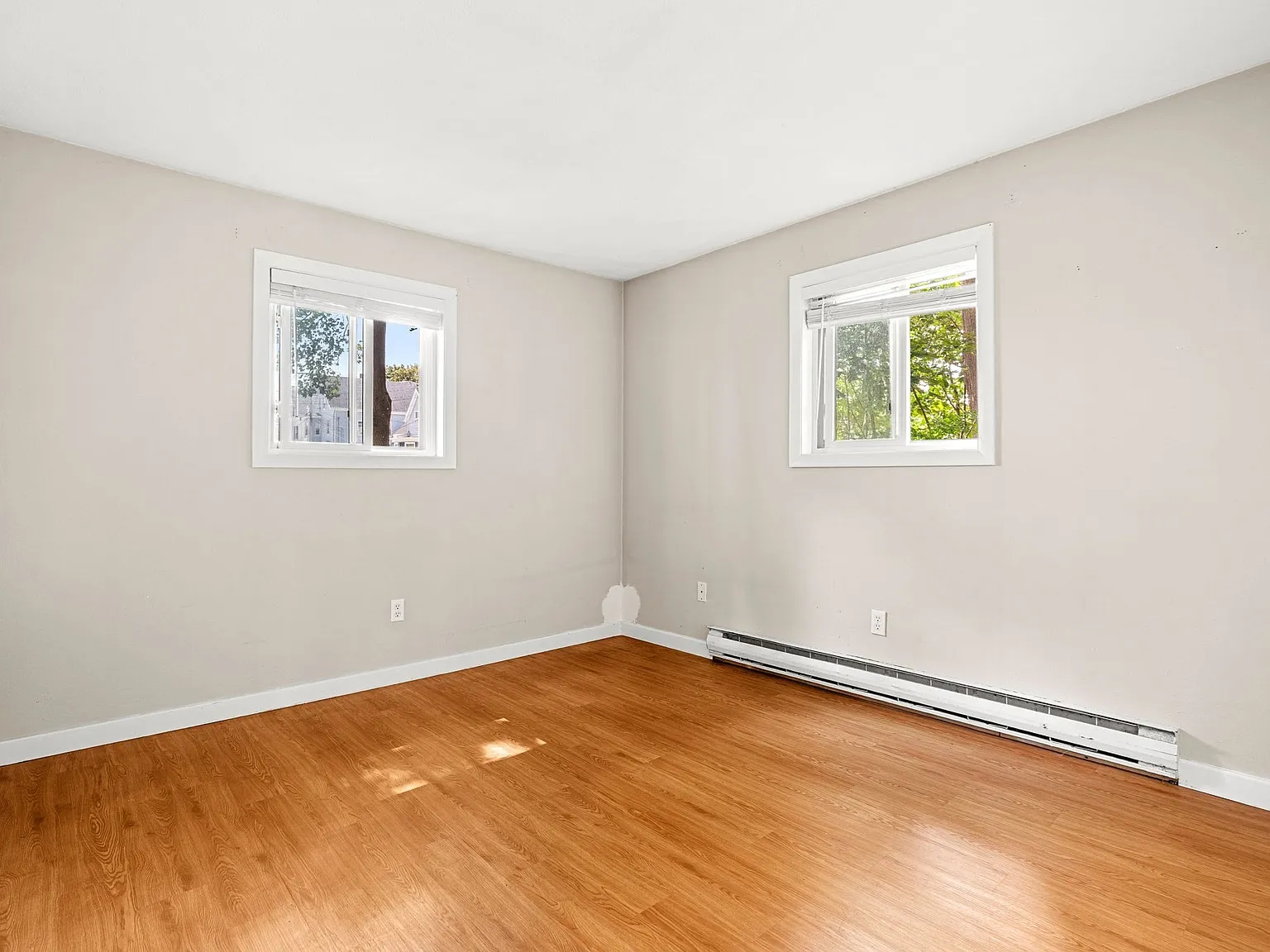 2 bed, 1.0 bath, 647 sqft, $2,300 — Photo 2