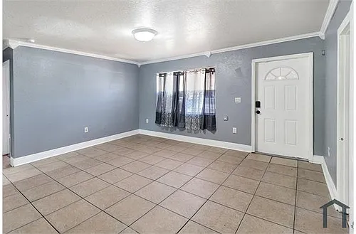 2726 NW 5th St Photo 1
