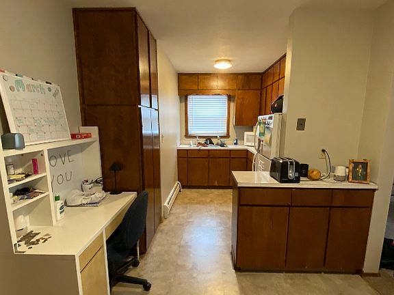 5th image of 1109 13th Ave N APT 2