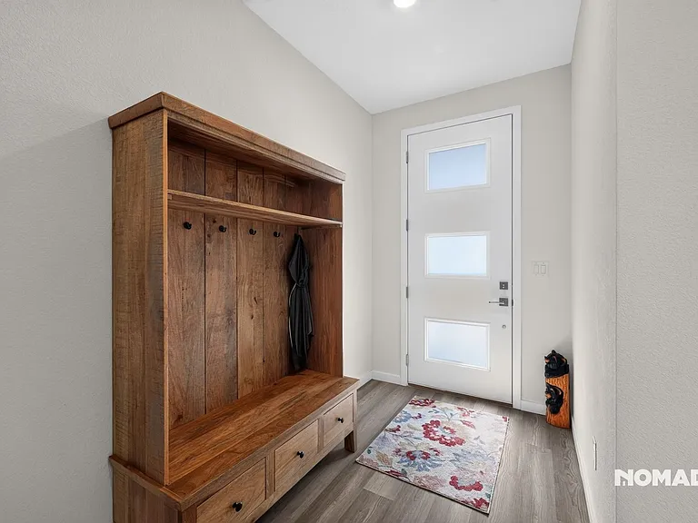 9695 Browns Peak Cir — Photo 10