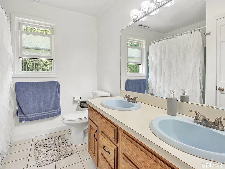 66 Washington Rd — Photo 33