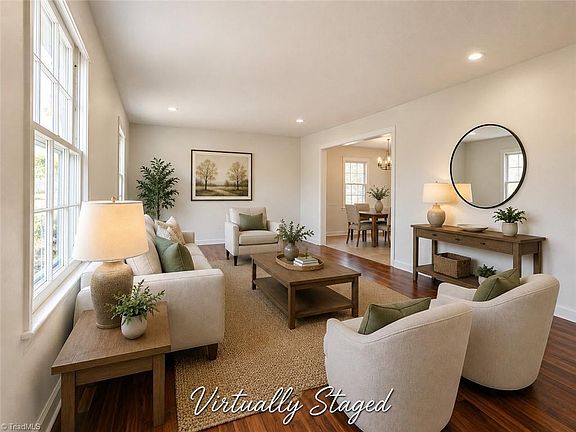 4th image of 404 Irving Park Ct