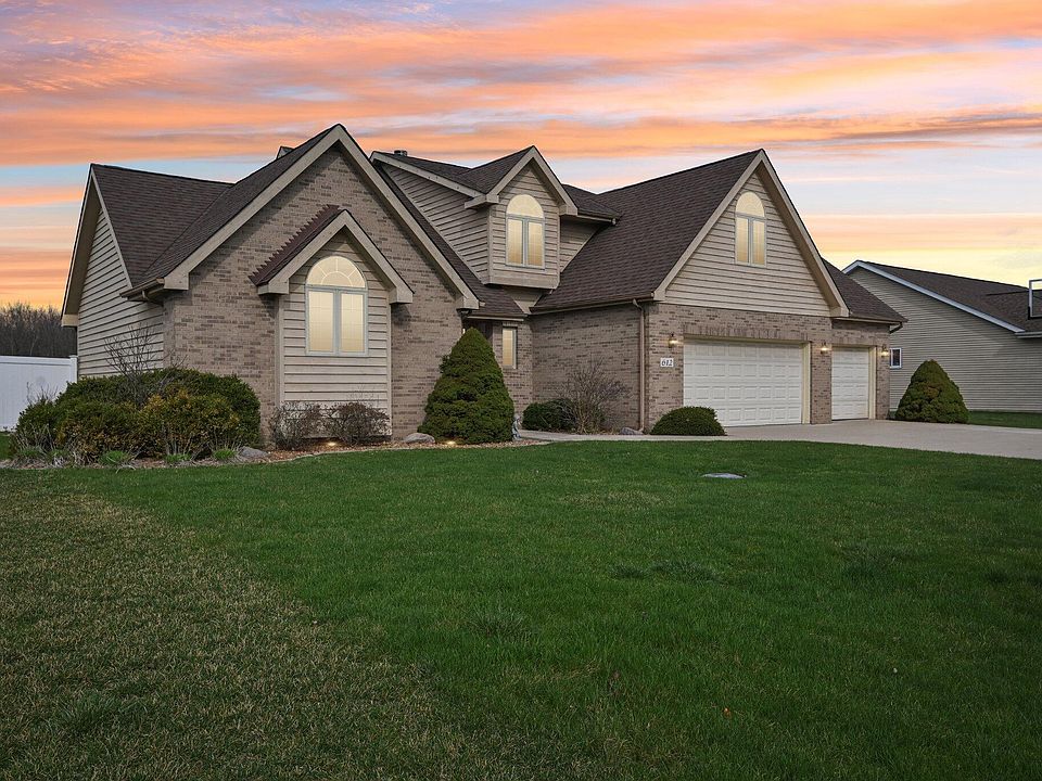 1st image of 612 Merganser Dr