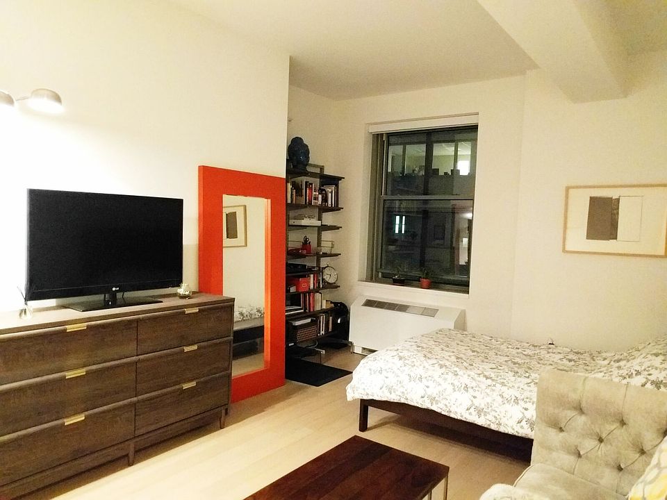 1st image of 20 Exchange Pl APT 1130