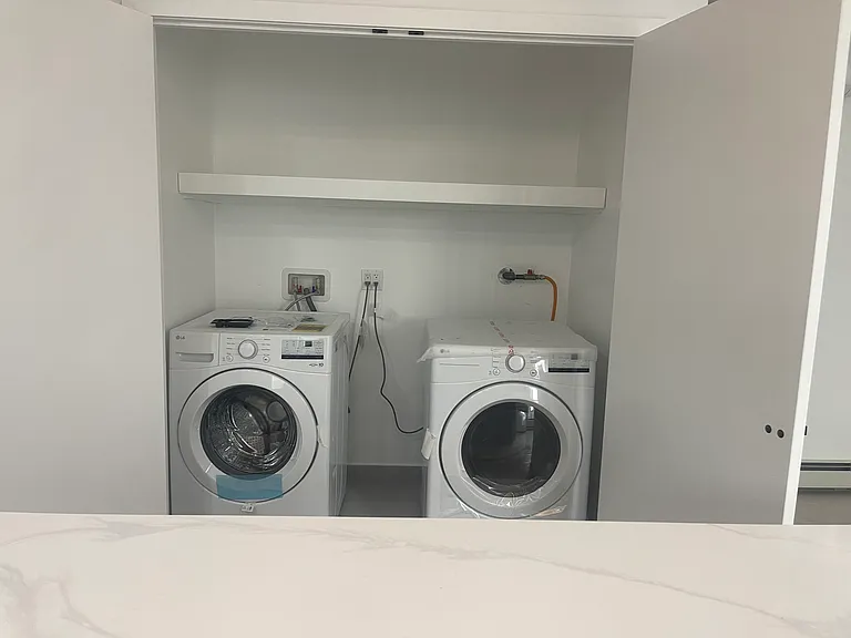 1086 De Kalb Ave #2F — Photo 10