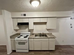 236 63rd St NW #A, Albuquerque, NM 87105
