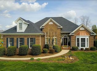 3734 Lyle Creek Ave NE, Conover, NC 28613