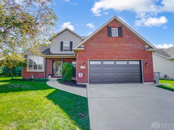 428 Clover Hill Dr, Tipp City, OH 45371