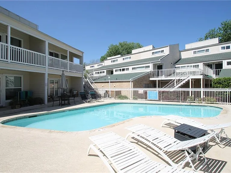 1818 S Lakeshore Blvd #36 — Photo 24