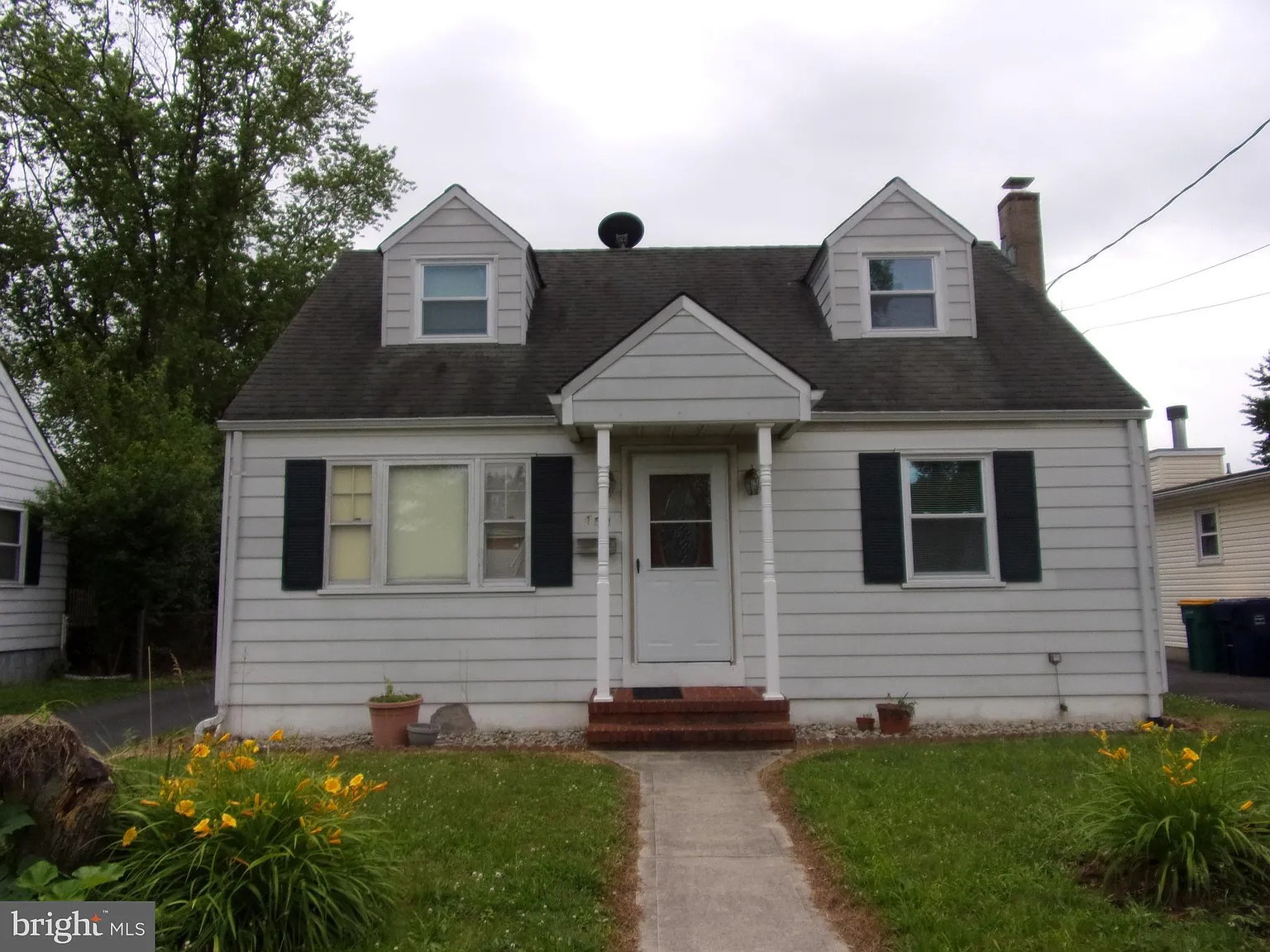 153 Lincoln Ave photo 1