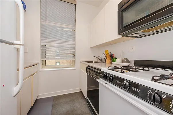 Sold by Berkshire Hathaway HomeServices Laffey International Realty | media 12