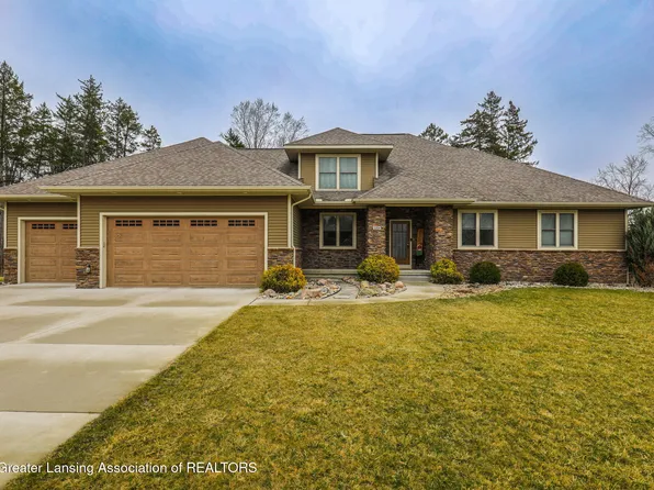 3204 Trillium Dr, Lansing, MI 48906