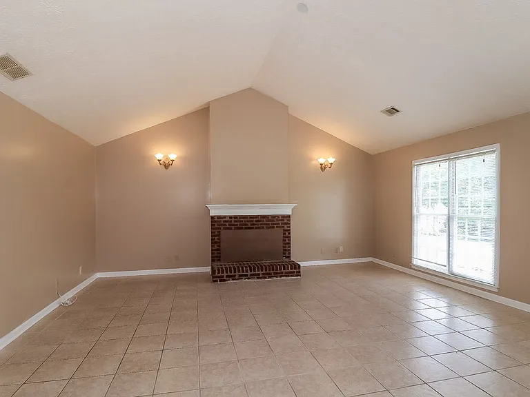 3935 Willowmeade Dr — Photo 6