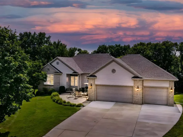 375 Breckenridge Pl, Owatonna, MN 55060