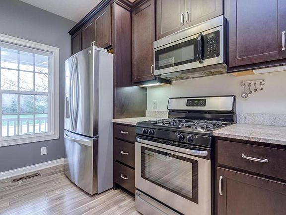 5th image of 6579 Wild Rose Ln