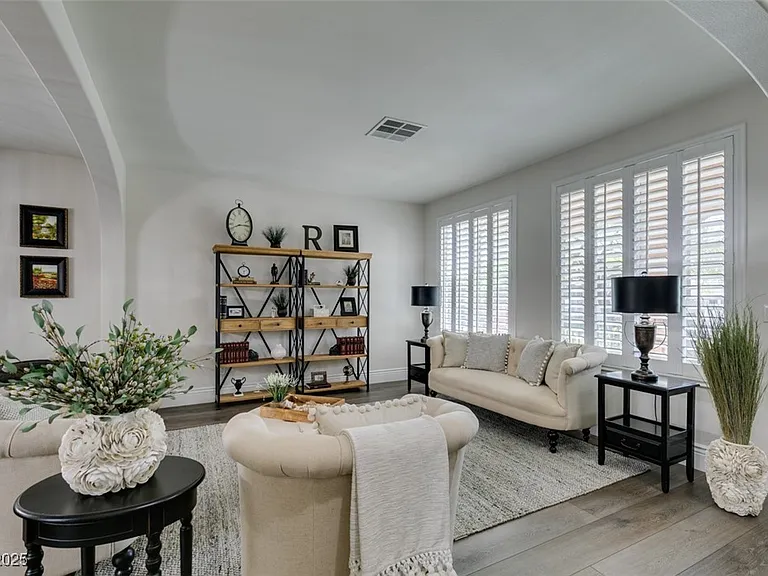 10244 Radcliffe Peak Ave — Photo 24