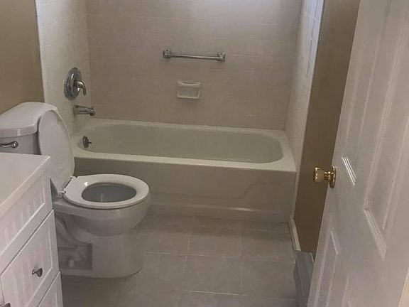 5th image of 68 Northumberland Dr