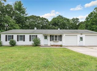 22 White Oak Rd, Ansonia, CT 06401