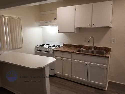 2305 Lemon Ave Photo 1