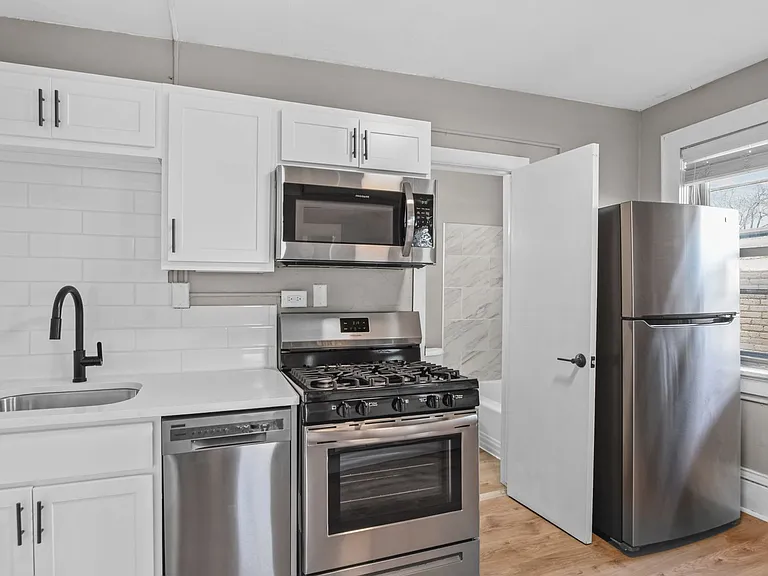 1216 Williamson St — Photo 26