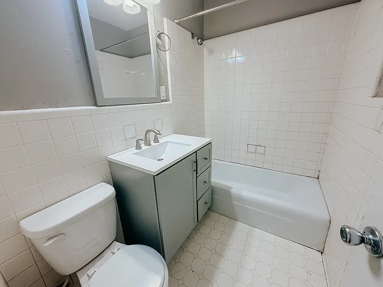 1408 Clayton Ct — Photo 9