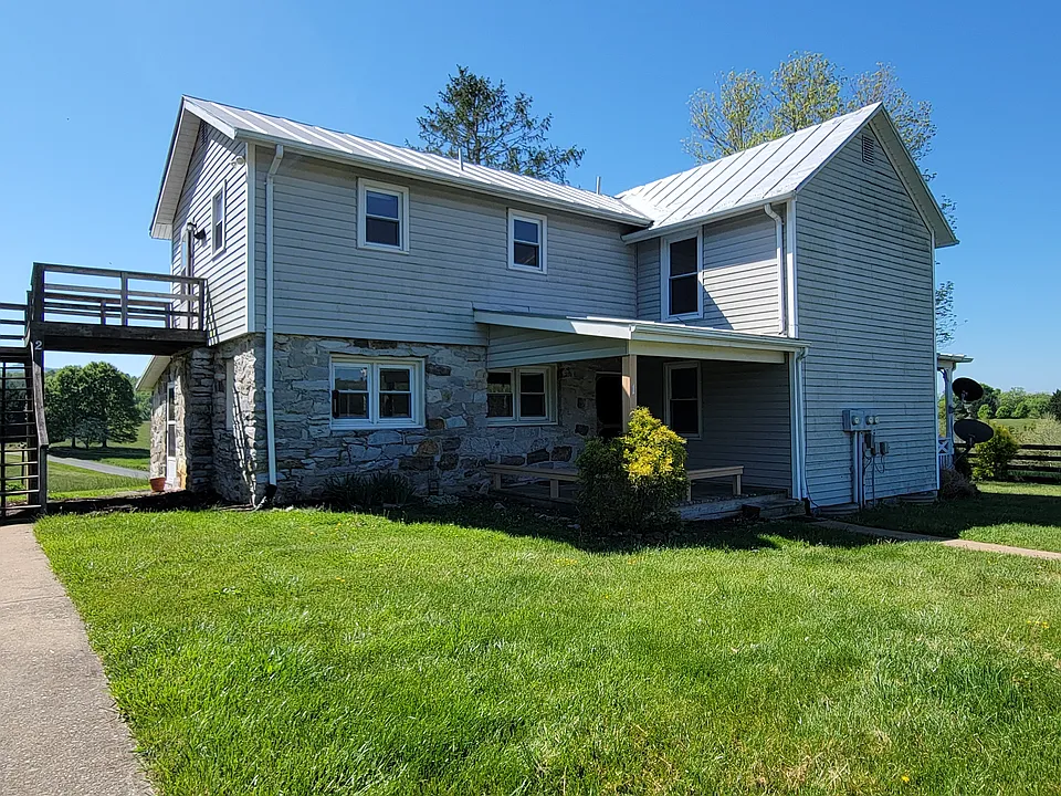 16 Stonespring Ln #2