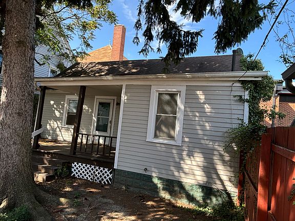 2nd image of 2038 Robin St