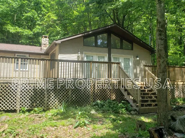 176 Rock Pool Rd, Acme, PA 15610