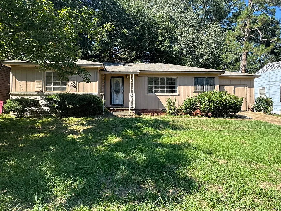 392 Cummins St