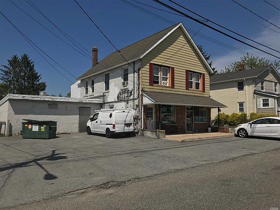 5th image of 275 E 17th St