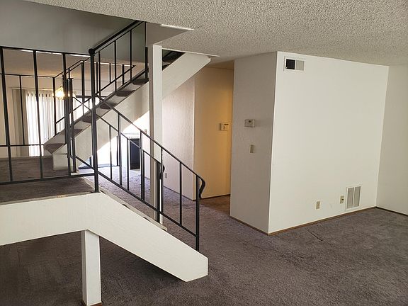 2nd image of 1335 Arbor Park Ct