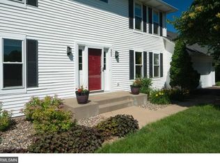 902 Spring Hill Draw, Woodbury, MN 55125