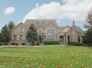 5427 Guinevere Dr, Weldon Spring, MO 63304